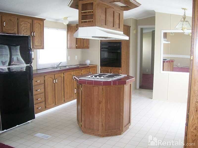 2nd image of 276 Jordanshire Cir