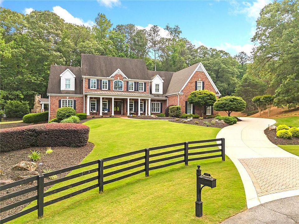 1st image of 325 Edwards Brook Ln