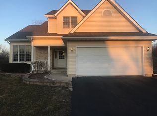 504 Willow Glen Dr, Genoa, IL 60135