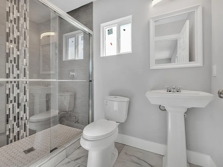17116 Kingsbury St — Photo 12