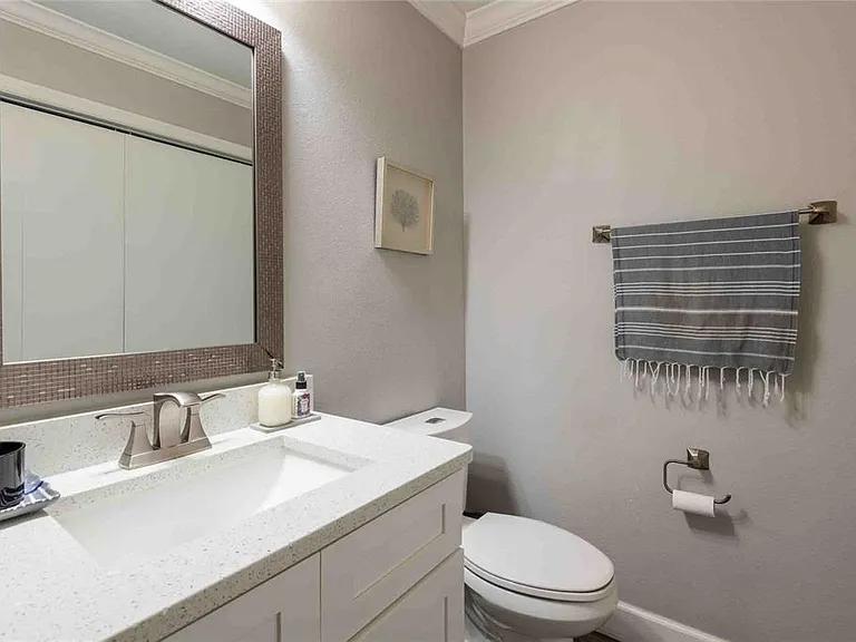 15307 W Pond Woods Dr #301 — Photo 21