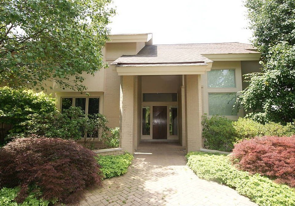 1st image of 3250 Montmarte Cir