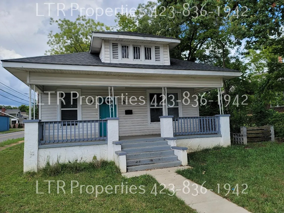 3 bed, 1176 sqft, $1,725 — Photo 1