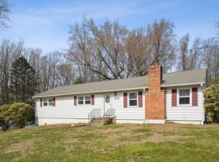 273 Beacon Hill Rd, Trumbull, CT 06611