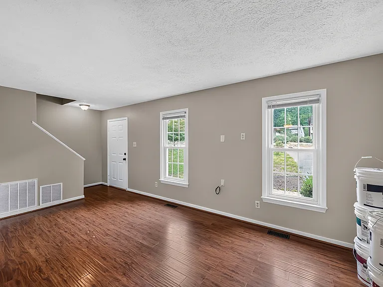 12505 Mandolin Dr — Photo 2