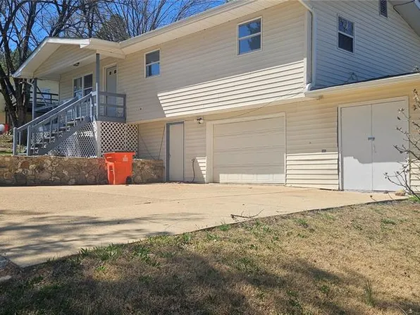 485 Skyview Dr, Ellington, MO 63638