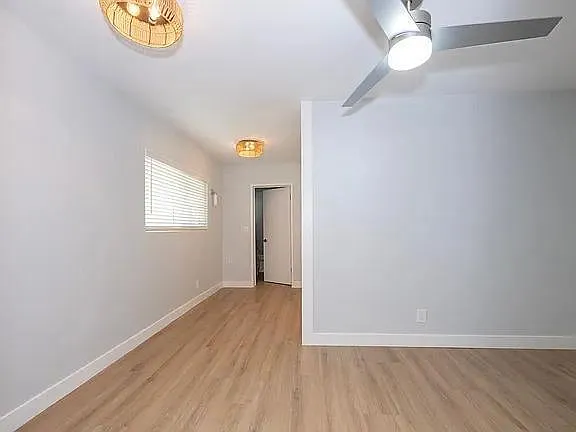 418 N Broadway #418.3 — Photo 44
