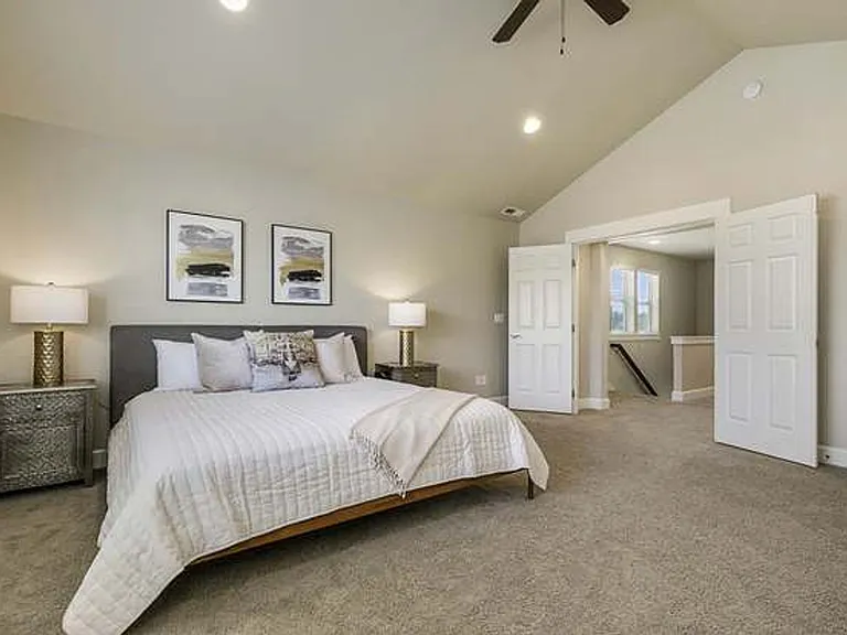 3136 NE Flagstone Ave — Photo 12