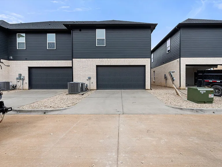 2355 Spring Park Blvd — Photo 37