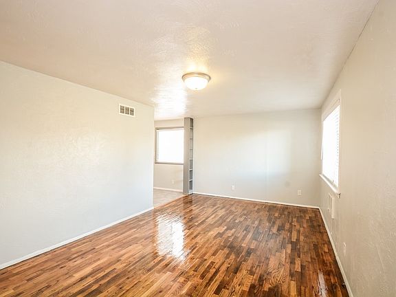 3rd image of 1120 Cathryn Ave