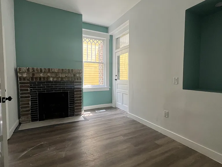 312 W 37th St #A — Photo 39