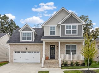 124 Daniel St, Pleasant View, TN 37146