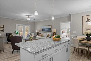 3 bed, 2.0 bath, 1598 sqft, $1,800 — Photo 3