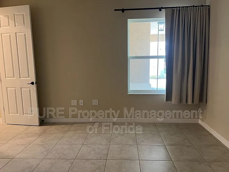 10376 SW 99th St — Photo 44