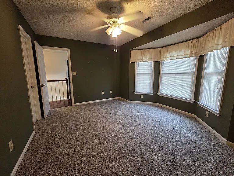553 Broad Bend Cir — Photo 25