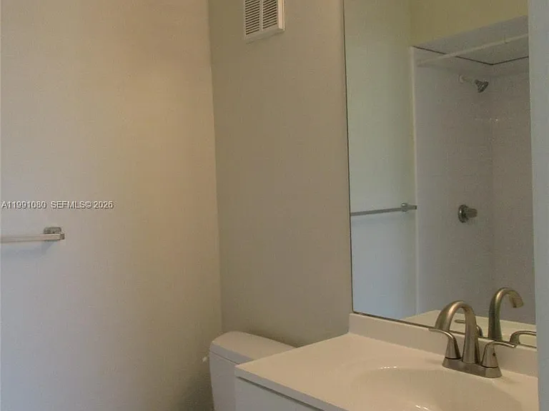 6825 SW 45th Ln #12 — Photo 15