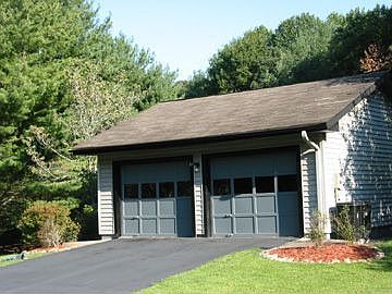2nd image of 3 Turnberry Ct