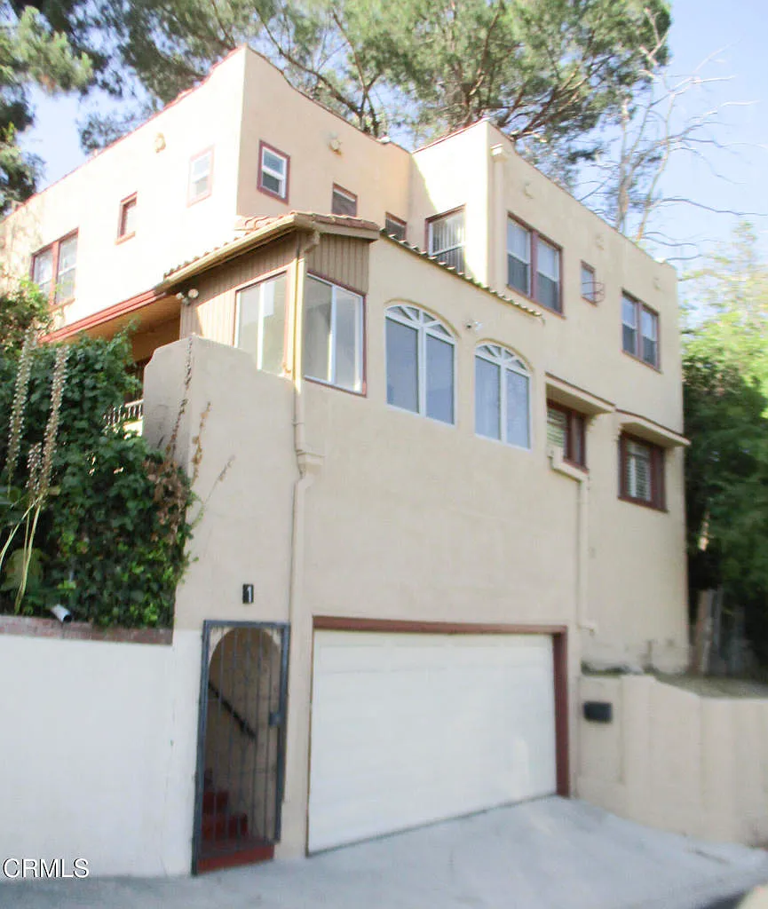 4 bed, 2.0 bath, 1856 sqft, $3,975 — Photo 1