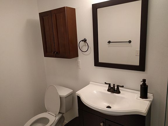 4th image of 17449 NE 28th St