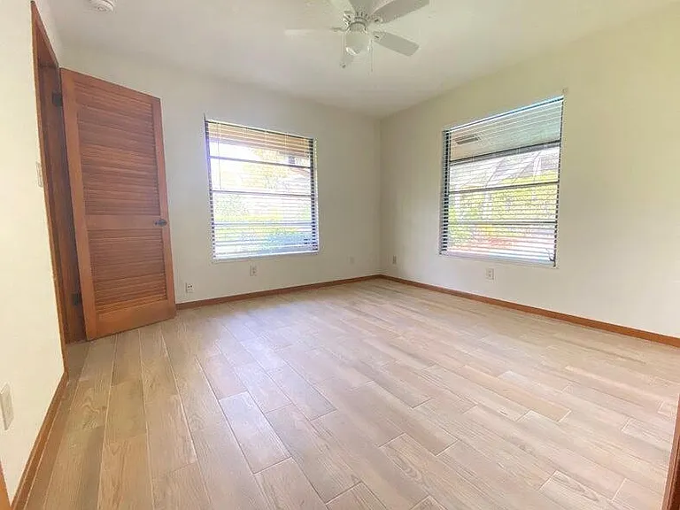 5585 Pennock Point Rd — Photo 12