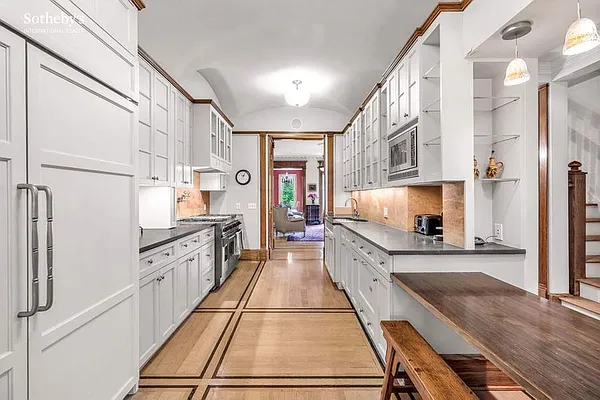 Rented by Sotheby's International Realty | media 3