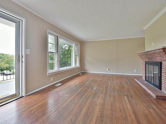 3rd image of 3103 NW Spicewood Ln