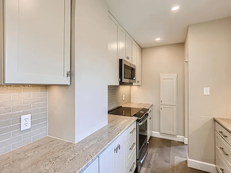 5200 E 16th Ave — Photo 6