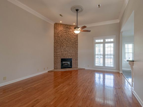 5th image of 2871 Chatfield Dr