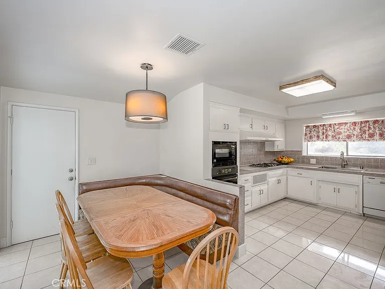 19443 Superior St — Photo 6