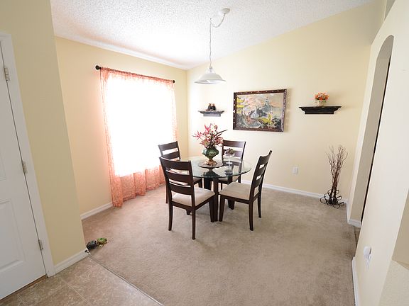 4th image of 2242 Evangelina Ave