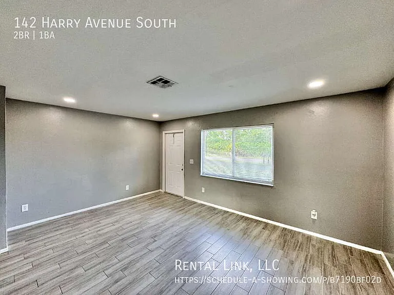 142 Harry Ave S — Photo 2