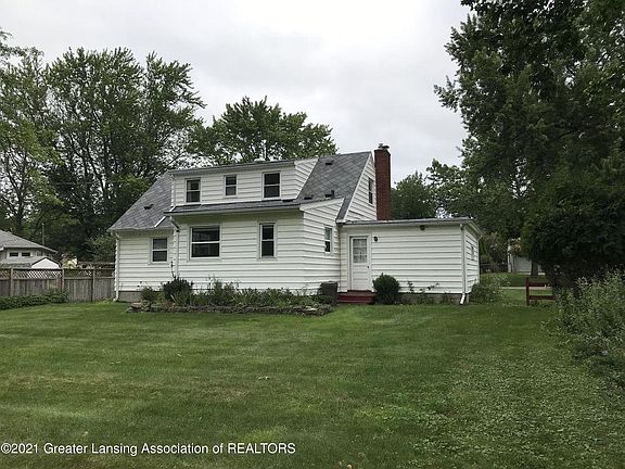 3rd image of 2779 Roseland Ave