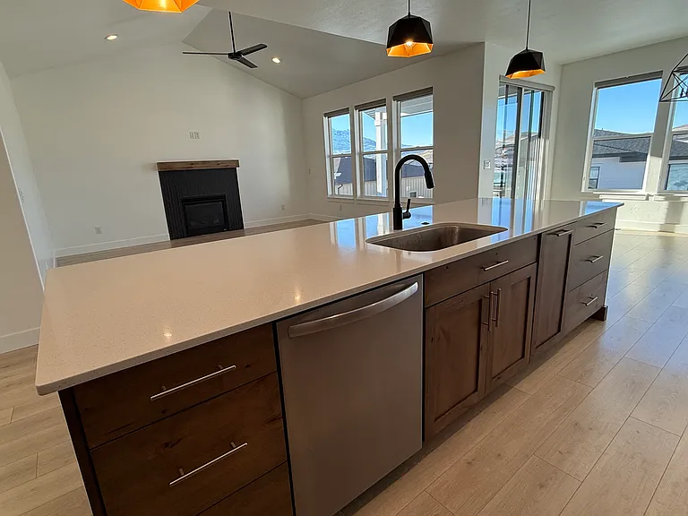 3142 W Harvard Dr — Photo 52
