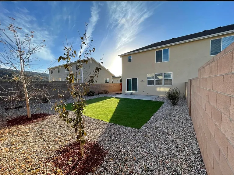 873 S 110 W — Photo 23