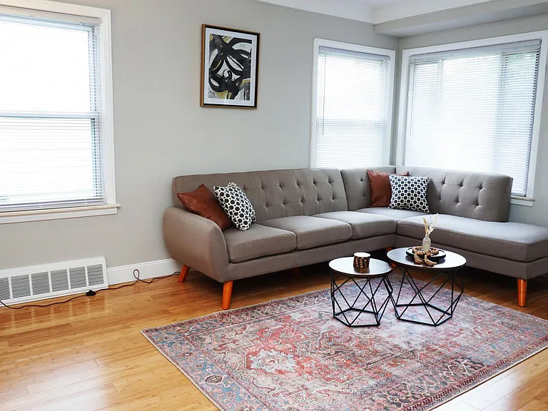 3303 Normandy Rd — Photo 2