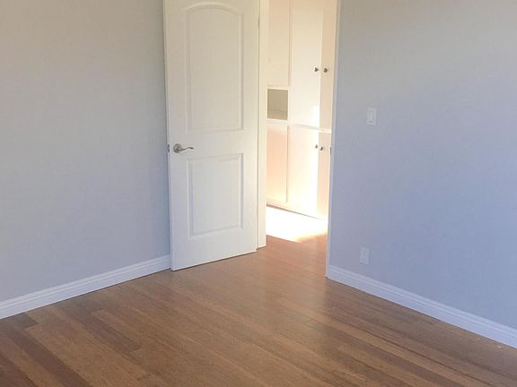 2nd image of 937 Havenhurst Dr #4