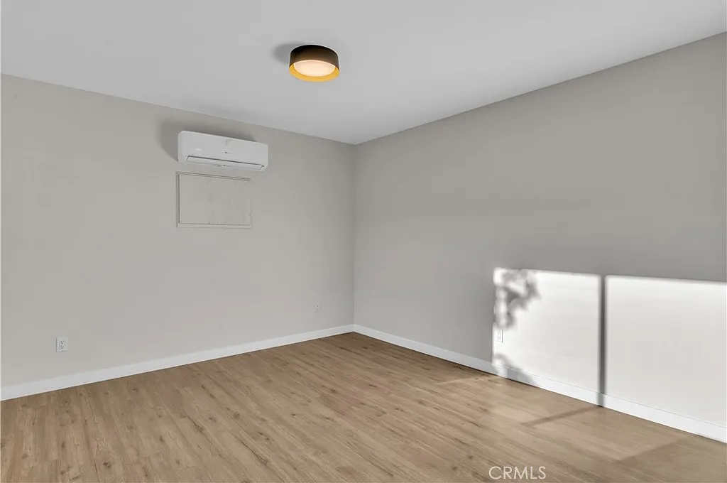 1 bed, 500 sqft, $1,300 — Photo 3