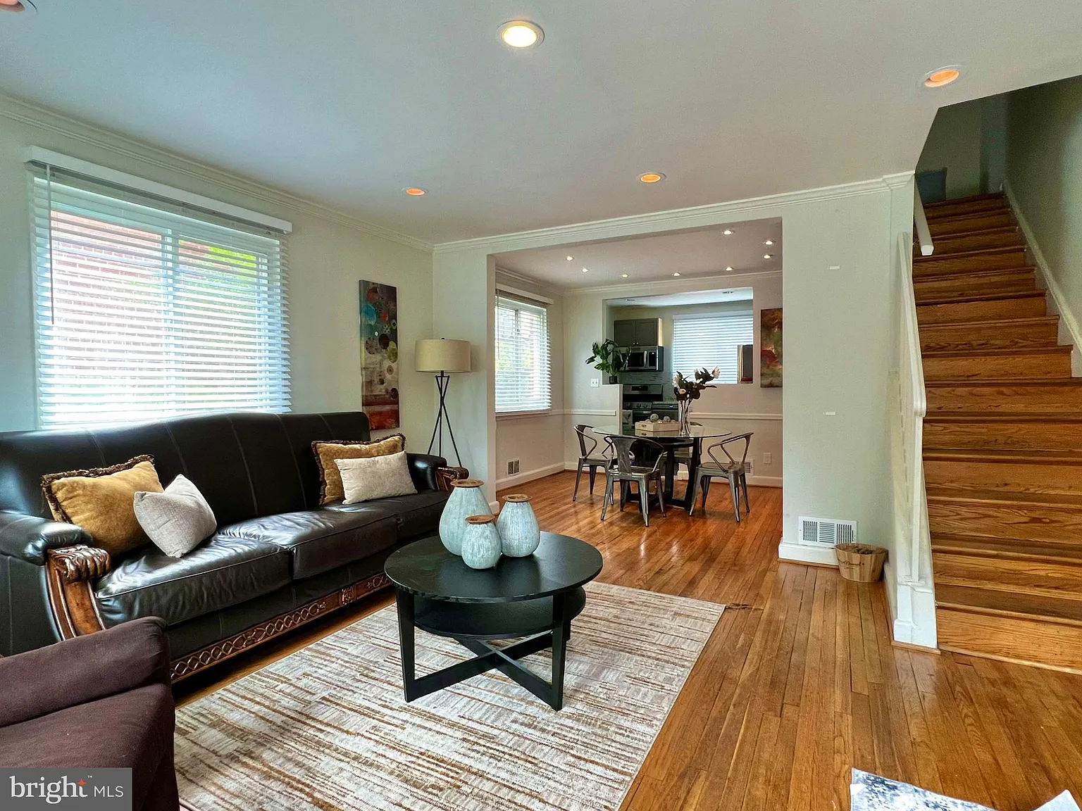 3 bed, 2.5 bath, 1364 sqft, $2,900 — Photo 3