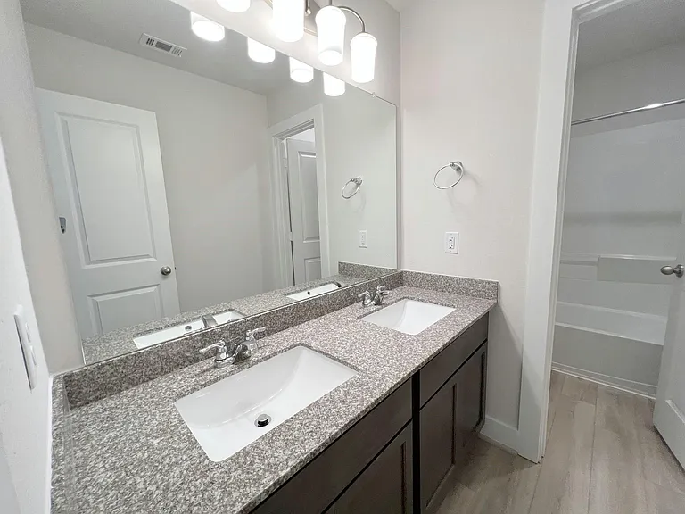 7002 Cedar Breeze Ct — Photo 22