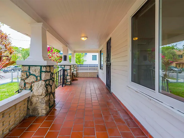 1243 SW 3rd St — Photo 49
