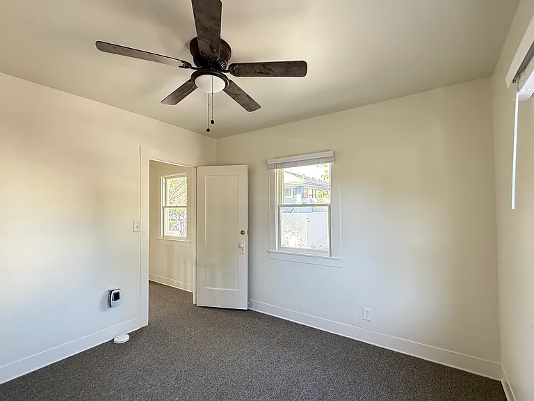 1137 Carmel St — Photo 10