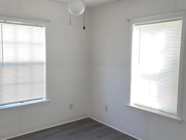 122 Brandon Ave — Photo 16
