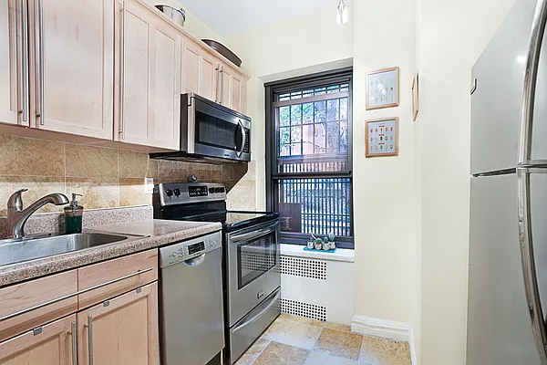 Sold by Compass | media 11