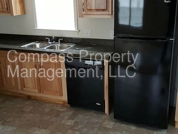5th image of 1220 Willow St