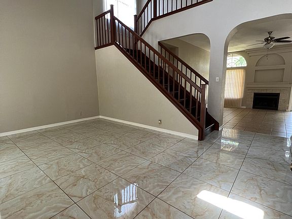 4th image of 6926 Sunriver Dr