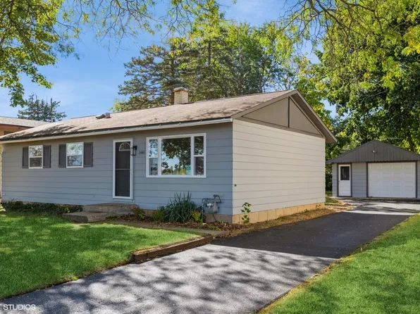 1405 Jefferson St, Lake In The Hills, IL 60156