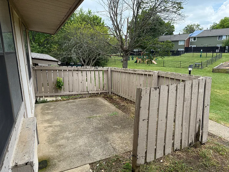 Lexington Woods — Photo 15
