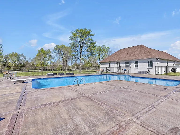 8615 Lane Rd — Photo 1