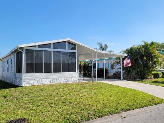 2nd image of 1016 Royal Palm Dr