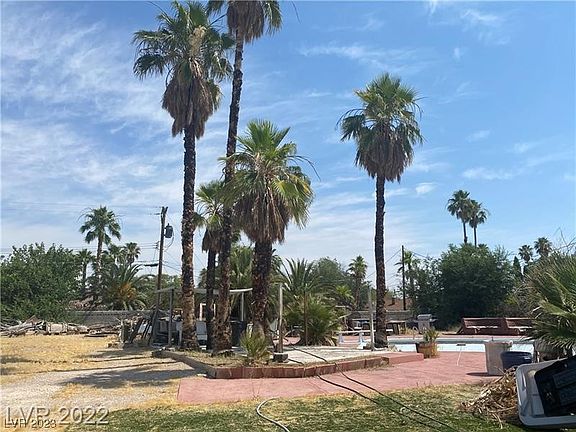3rd image of 100 Casa Grande Dr